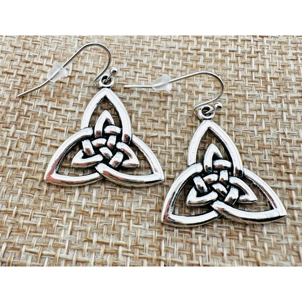 Celtic Trinity Knot Earrings Silver Tone NEW
